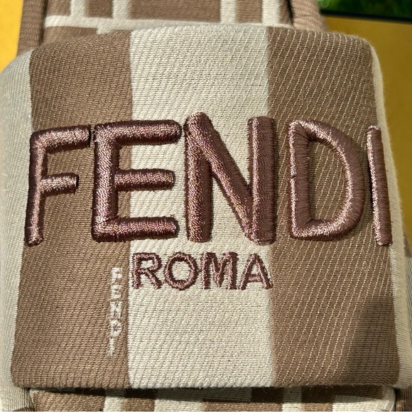 FENDI SUNSHINE EMBROIDERED LOGO PLATFORM SLIDE SANDAL NEUTRAL BEIGE SZ 38.5 NEW! - Picture 13 of 16